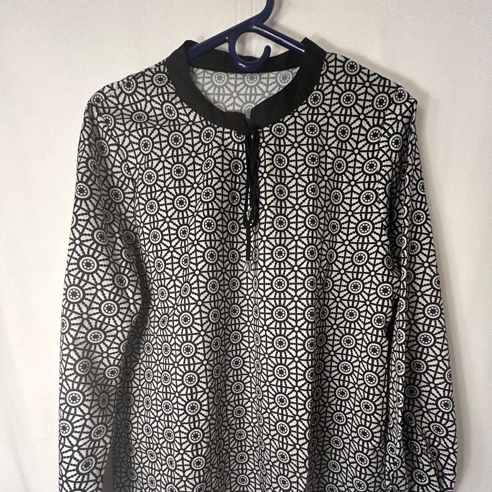 Women’s Long Sleeves Blouse Size L